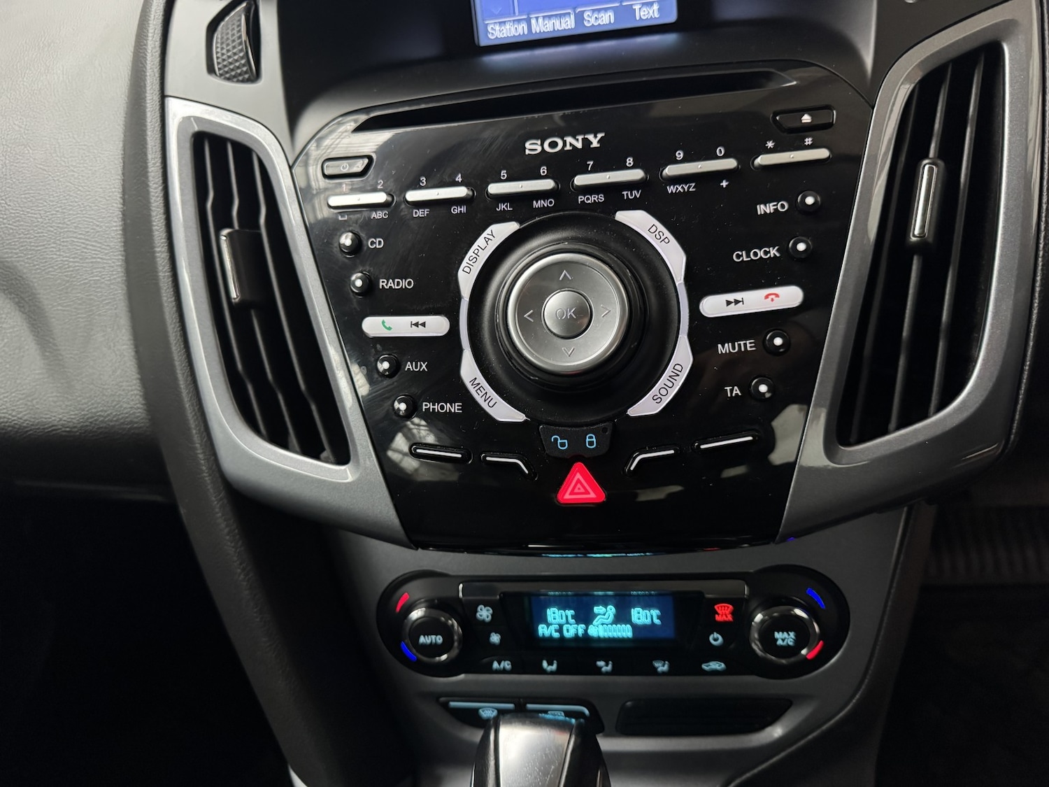 Used Ford Focus 2012 for sale - 75178229: Photo 22