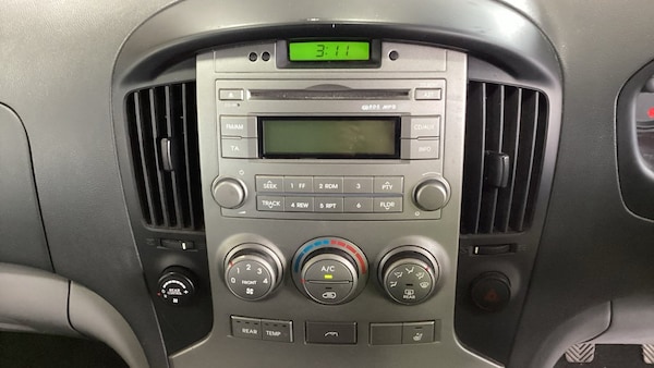 Used Hyundai i800 2010 for sale - 74124686: Photo 12