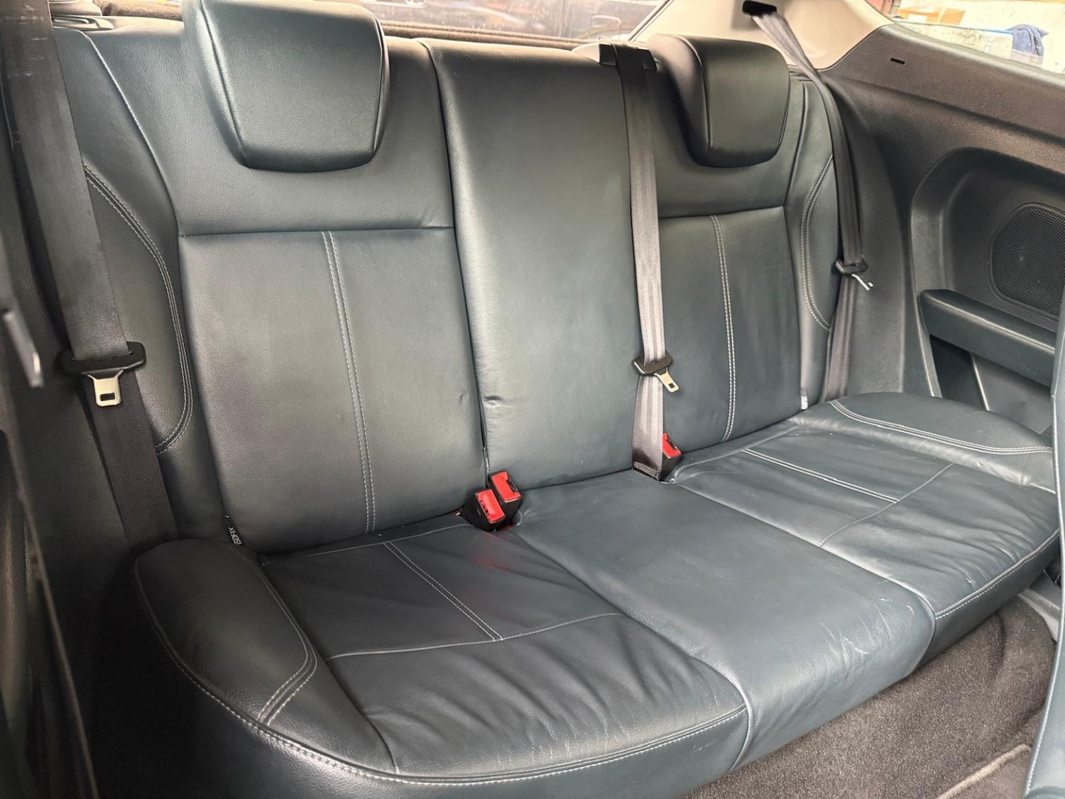 Used Ford Fiesta 2010 for sale - 76624397: Photo 8