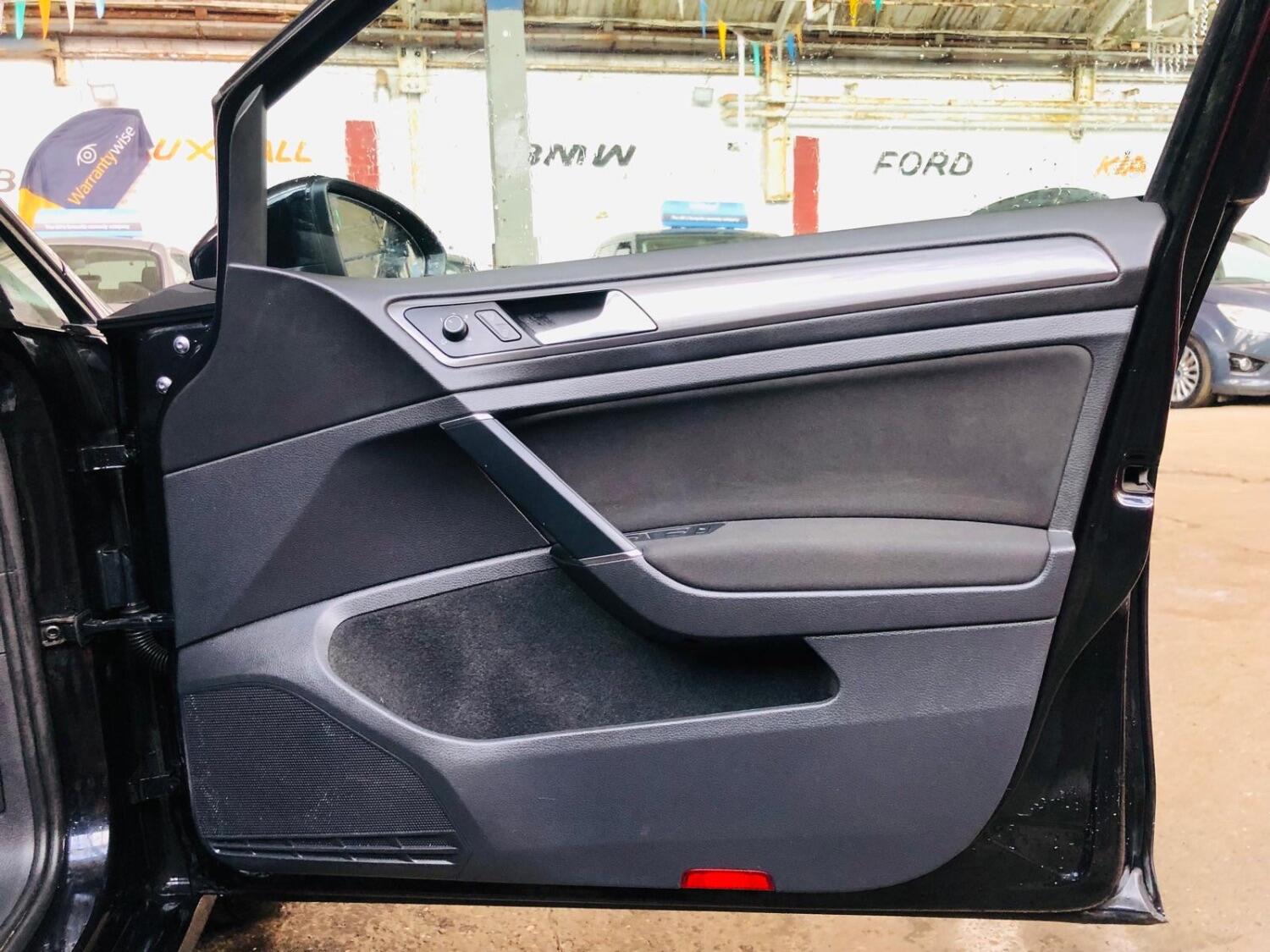 Used Volkswagen Golf 2017 for sale - 76794215: Photo 18