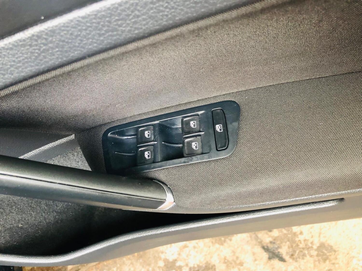 Used Volkswagen Golf 2017 for sale - 76794215: Photo 29