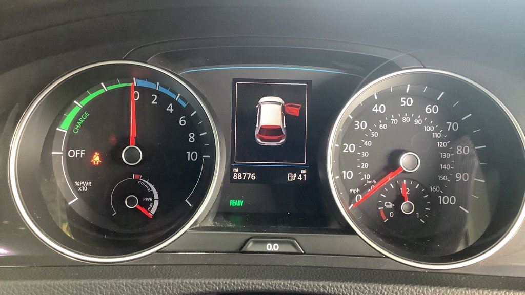 Used Volkswagen Golf 2017 for sale - 76794215: Photo 4