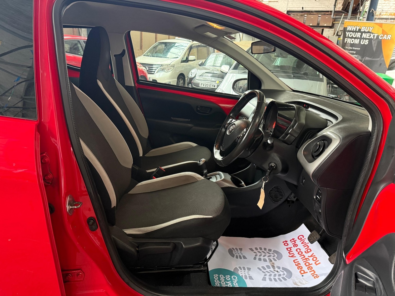 Used Toyota AYGO 2015 for sale - 77864880: Photo 33