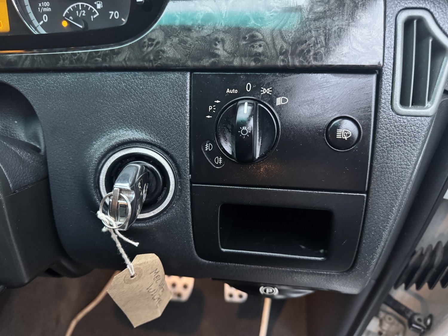 Used Mercedes-Benz V-Class 2025 for sale - 77033116: Photo 17