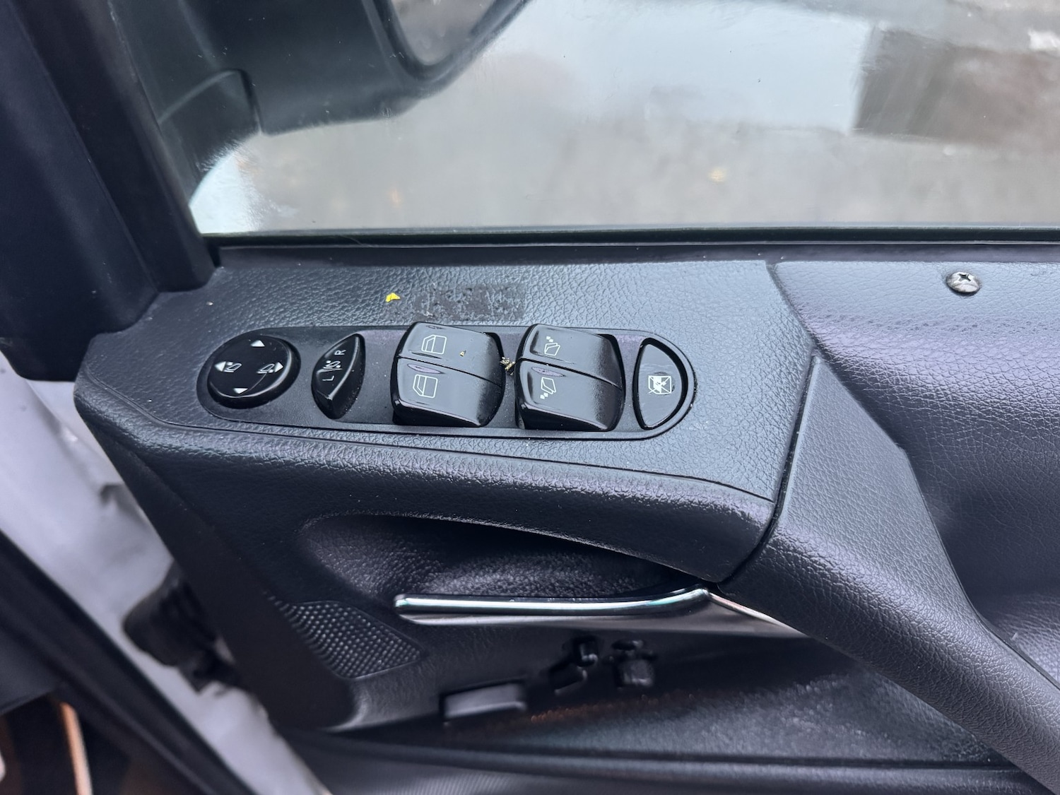 Used Mercedes-Benz V-Class 2025 for sale - 77033116: Photo 19