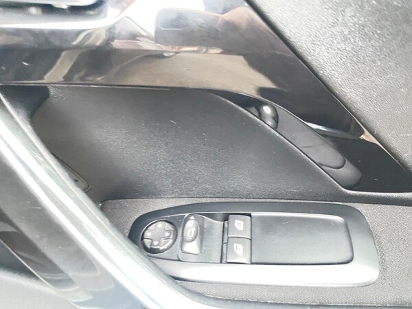 Used Peugeot 208 2013 for sale - 72925995: Photo 10