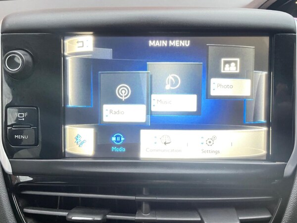 Used Peugeot 208 2013 for sale - 72925995: Photo 12