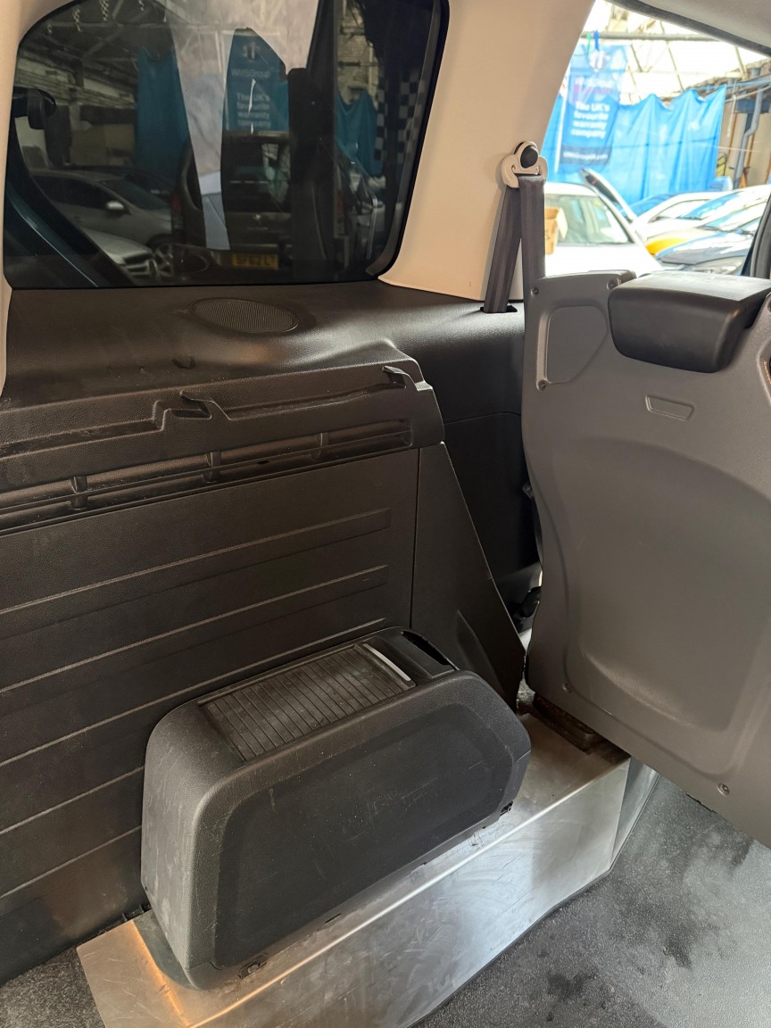 Used Peugeot Partner Tepee 2014 for sale - 77649561: Photo 32