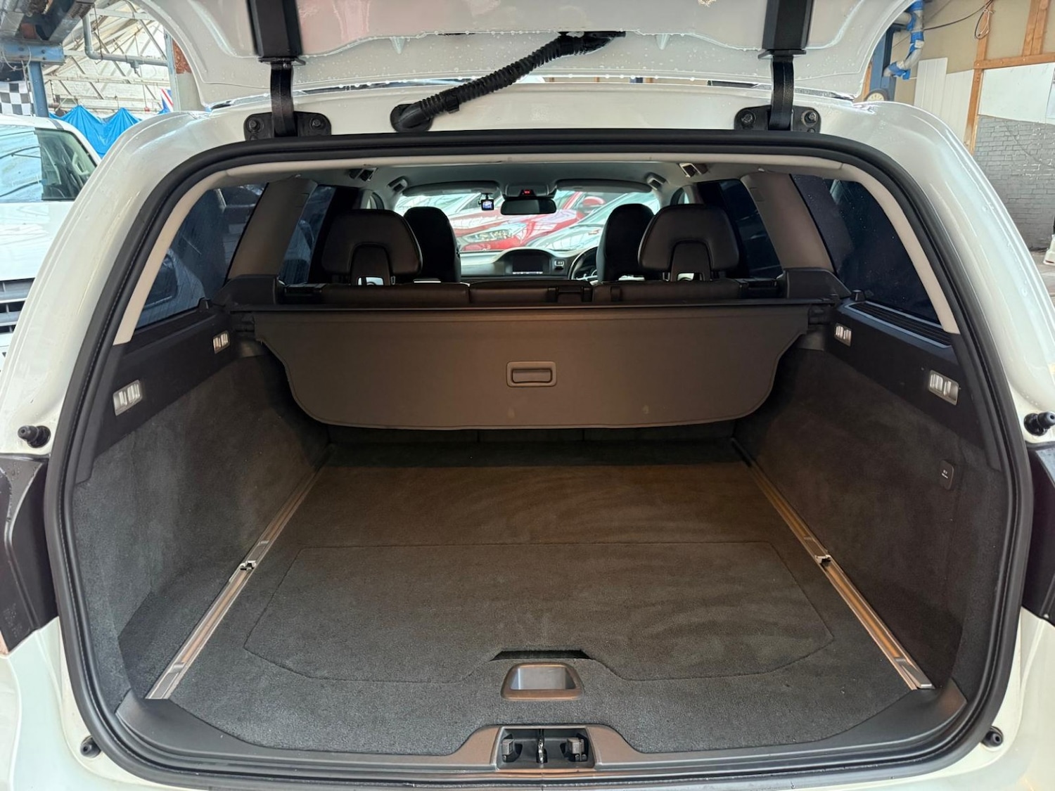 Used Volvo V70 2025 for sale - 77051600: Photo 24