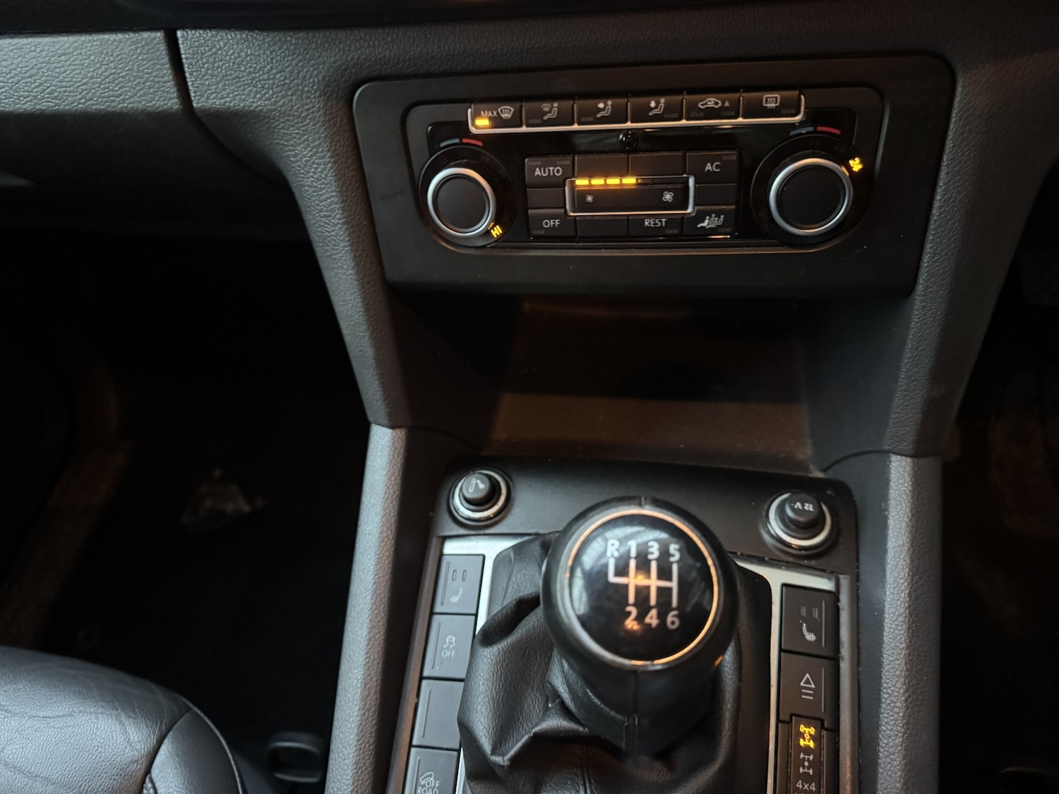 Used Volkswagen Amarok 2012 for sale - 77101370: Photo 19