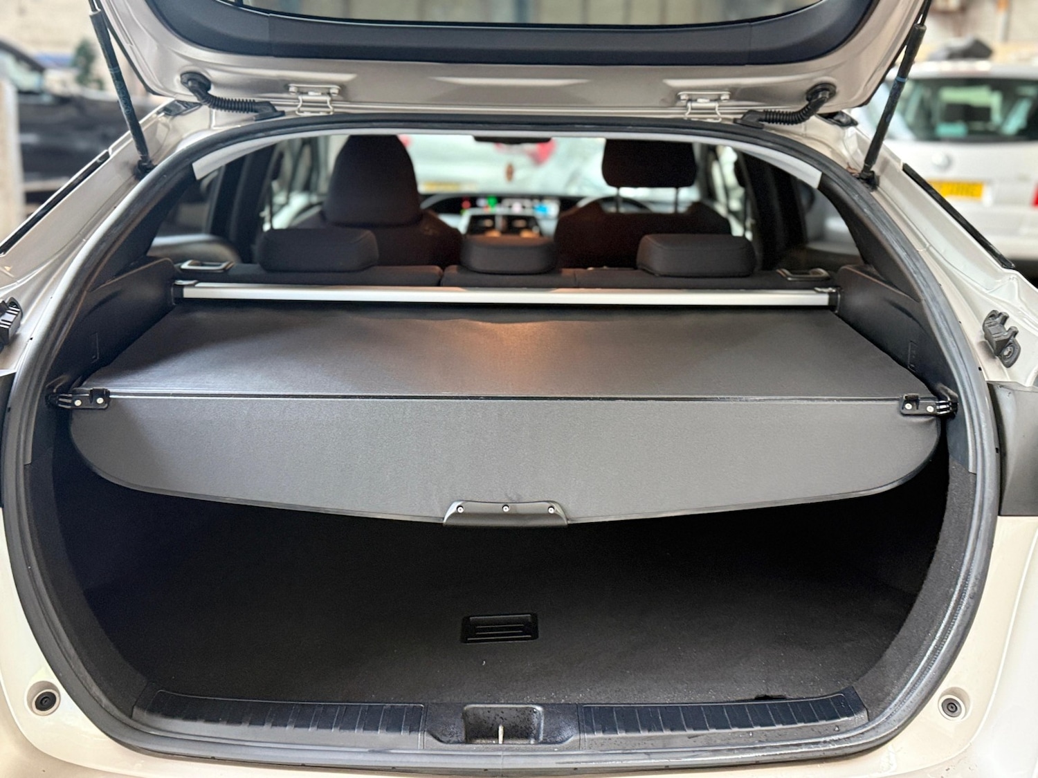 Used Toyota Prius 2018 for sale - 77813110: Photo 13