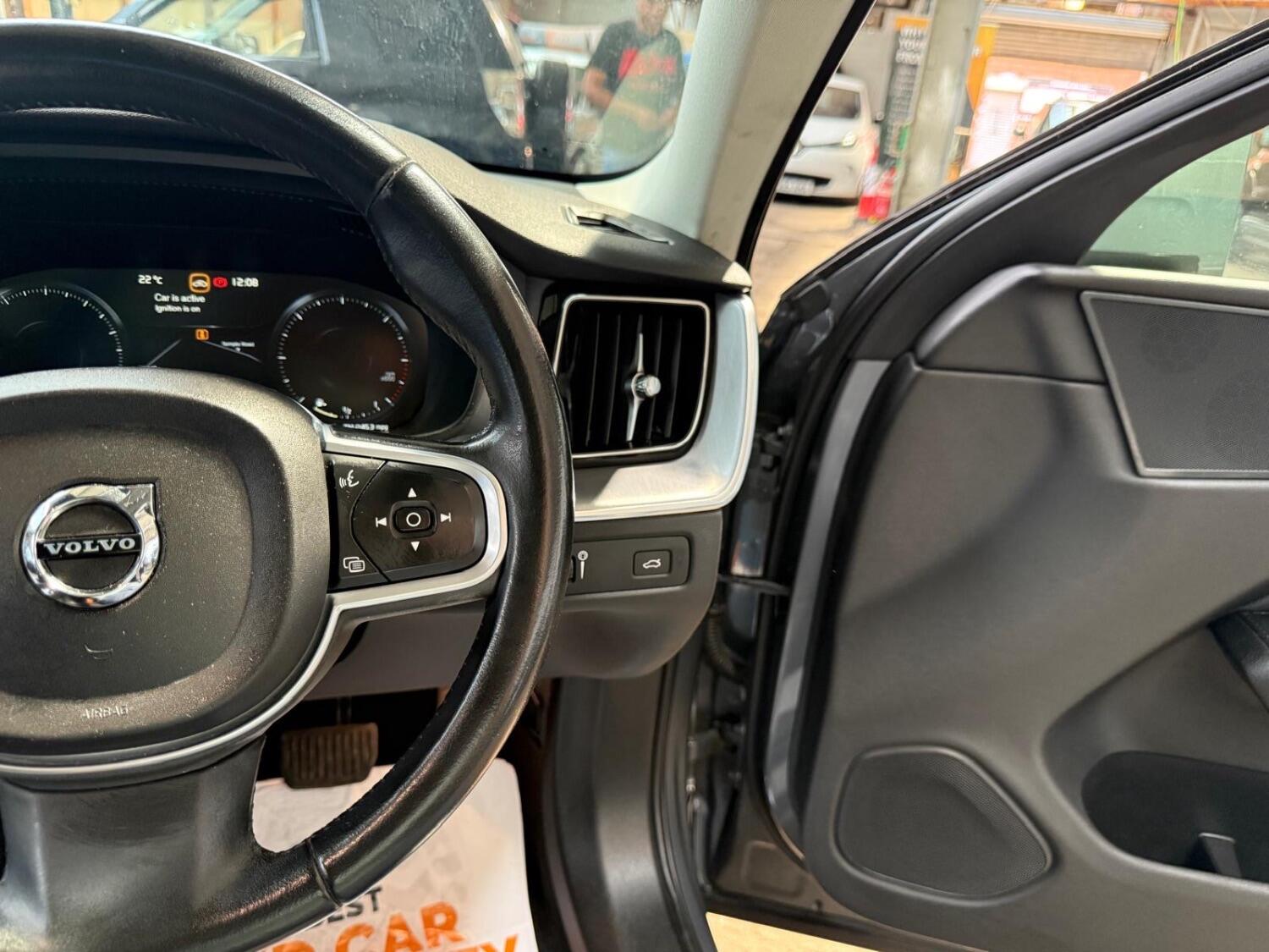 Used Volvo XC60 2021 for sale - 78056960: Photo 13