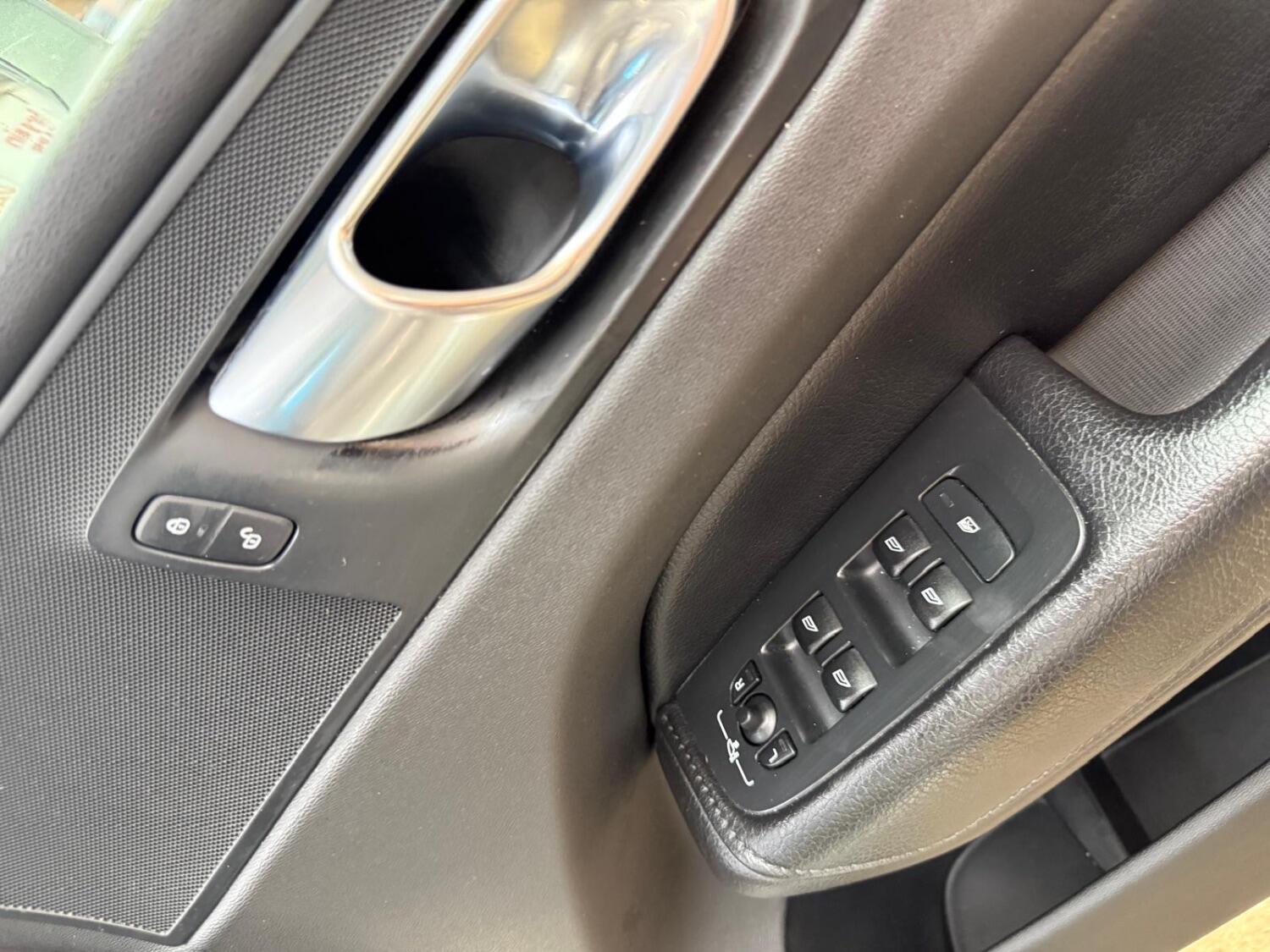 Used Volvo XC60 2021 for sale - 78056960: Photo 26