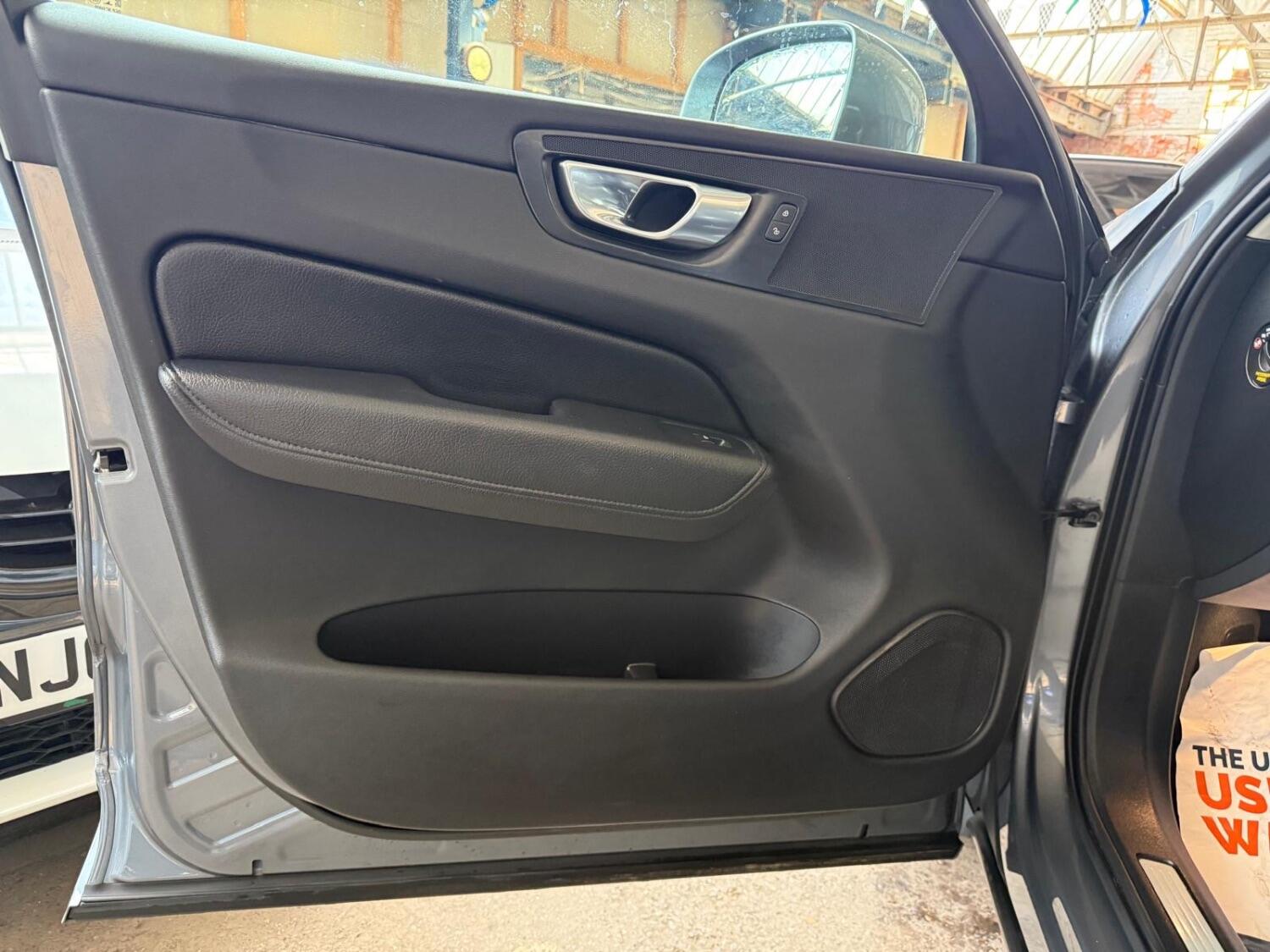 Used Volvo XC60 2021 for sale - 78056960: Photo 31