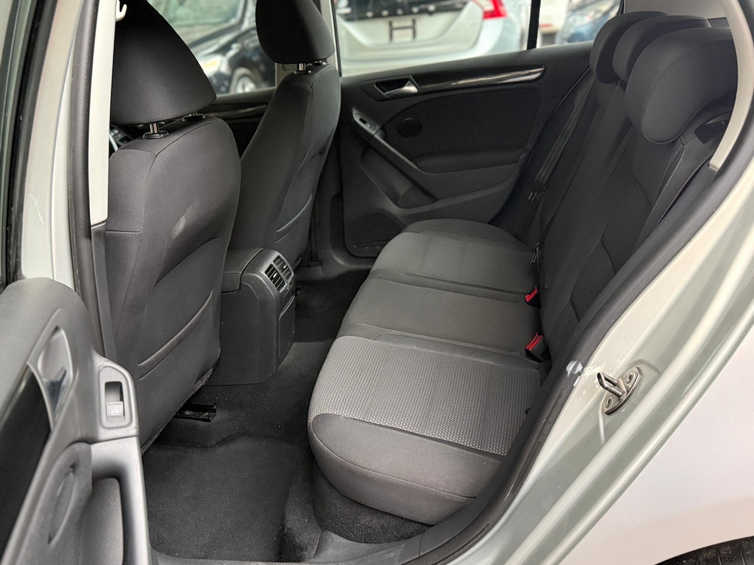 Used Volkswagen Golf 2010 for sale - 77629083: Photo 24