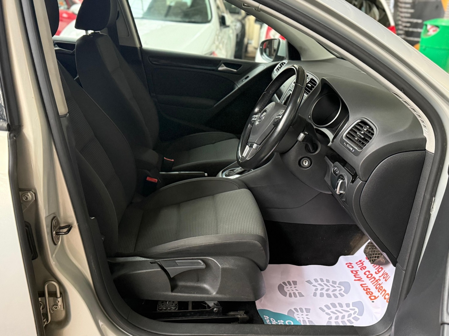 Used Volkswagen Golf 2010 for sale - 77629083: Photo 29