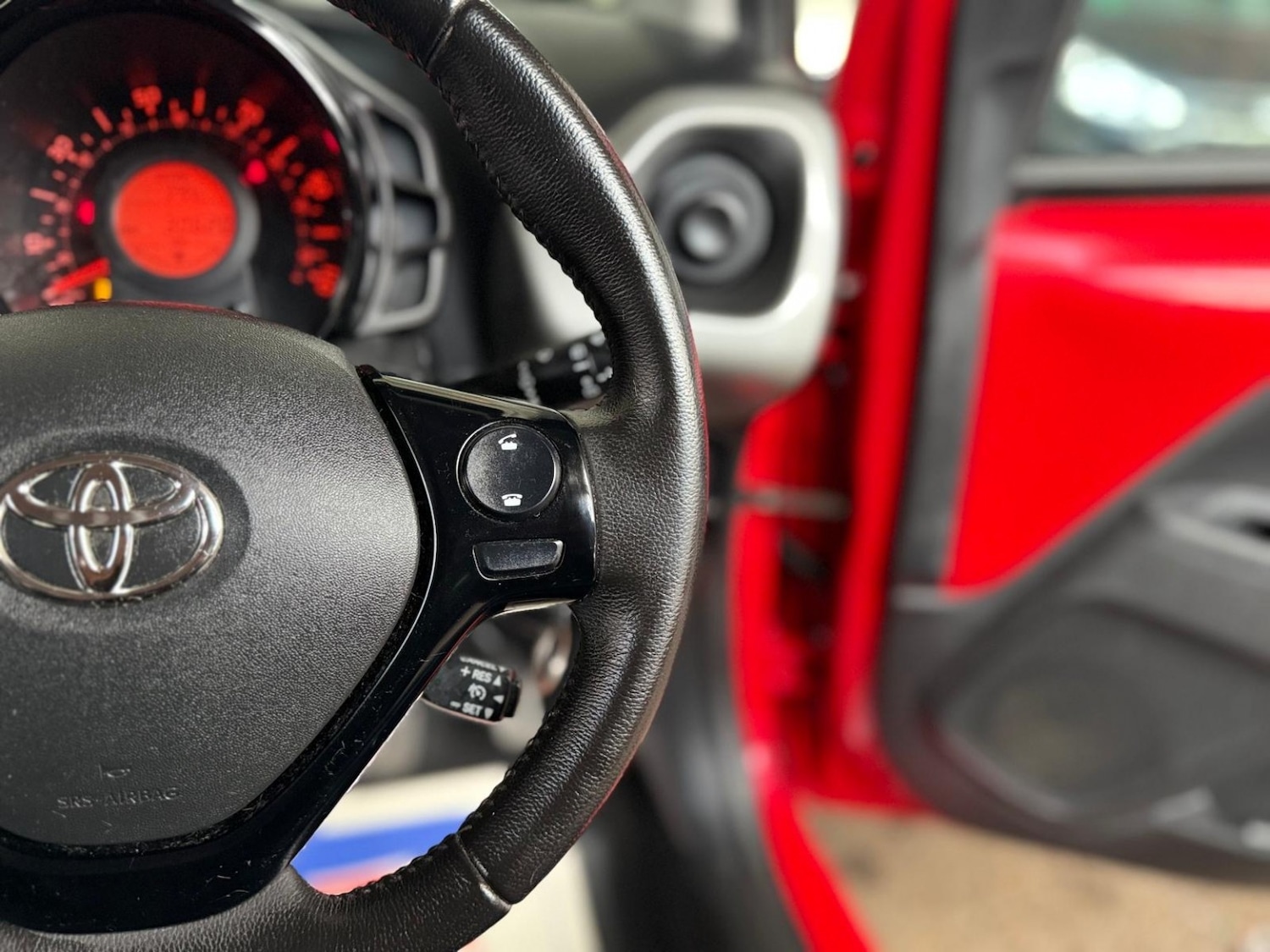 Used Toyota AYGO 2017 for sale - 76170429: Photo 30