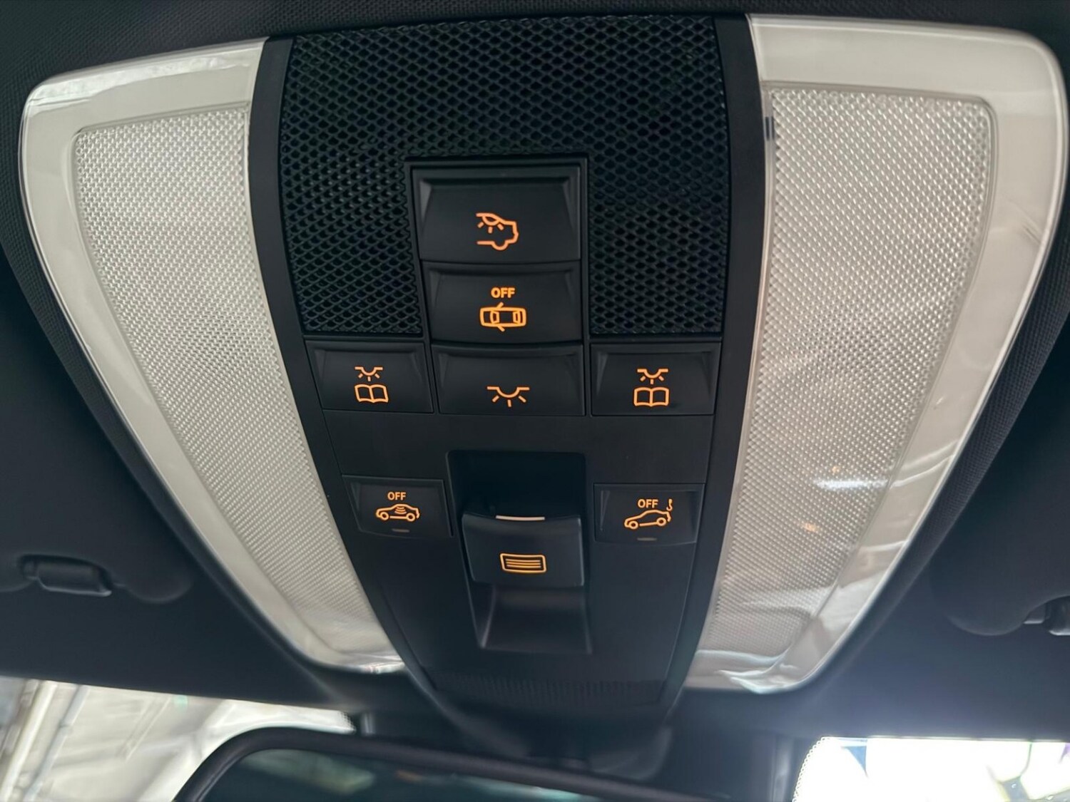 Used Mercedes-Benz E Class 2013 for sale - 78056943: Photo 28