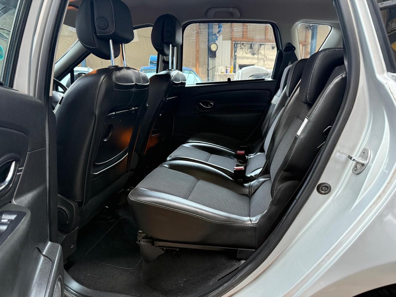 Used Renault Grand Scenic 2012 for sale - 75731216: Photo 12