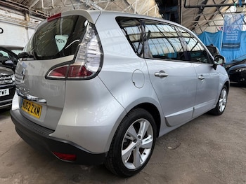 Used Renault Grand Scenic 2012 for sale - 75731216: Photo