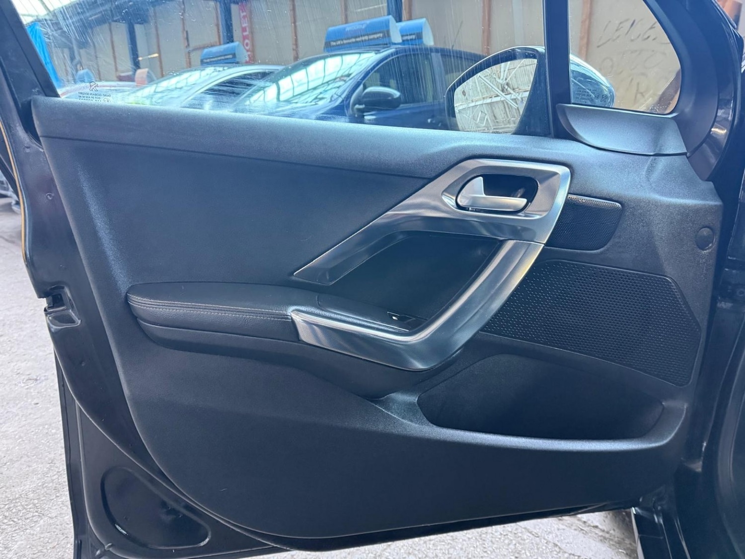 Used Peugeot 2008 2014 for sale - 77124231: Photo 25