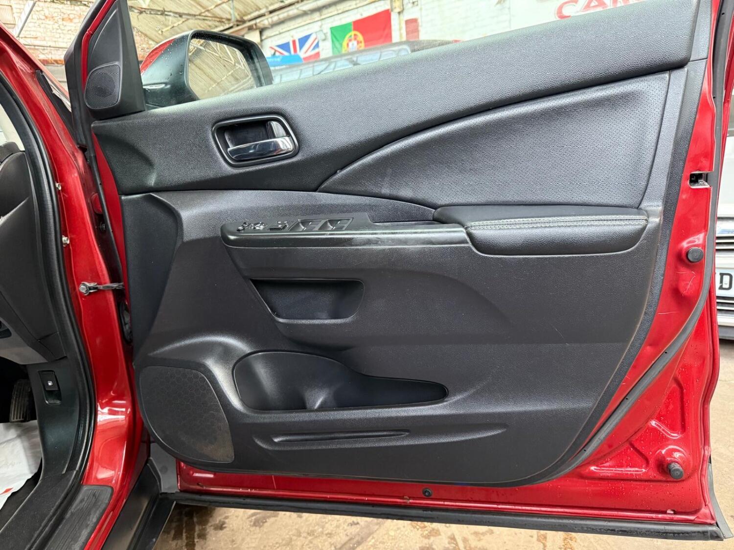 Used Honda CR-V 2017 for sale - 76794334: Photo 16