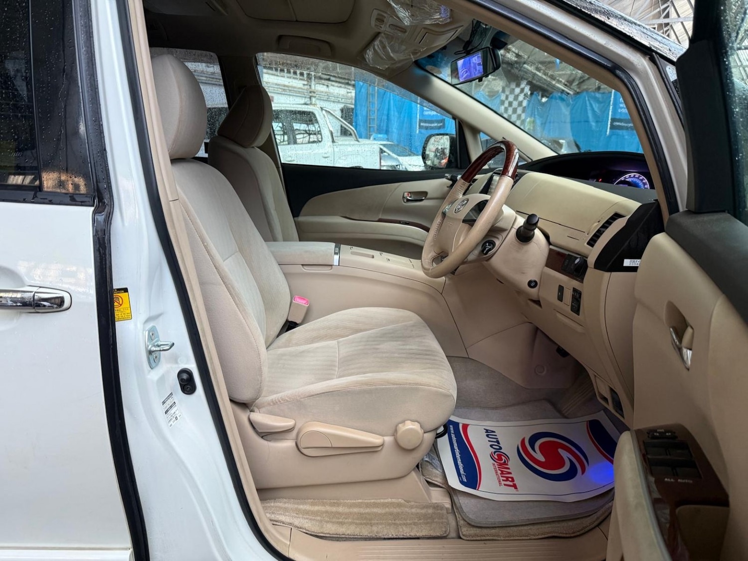 Used Toyota Estima 2024 for sale - 76649801: Photo 10