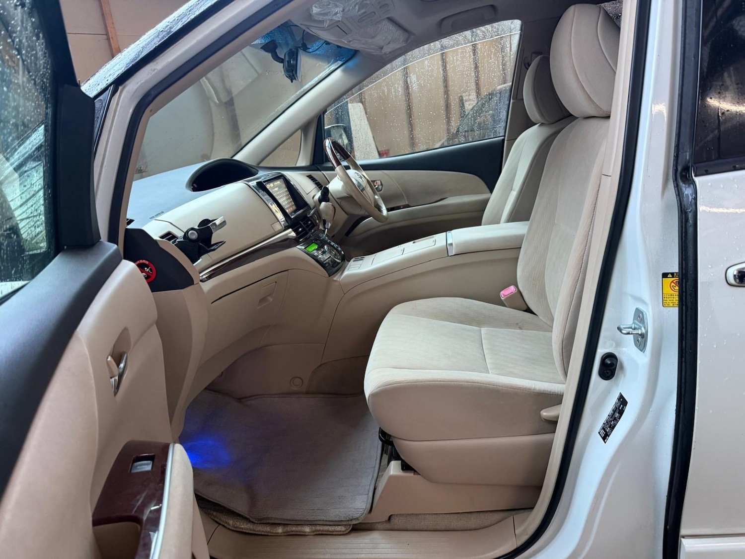 Used Toyota Estima 2024 for sale - 76649801: Photo 16