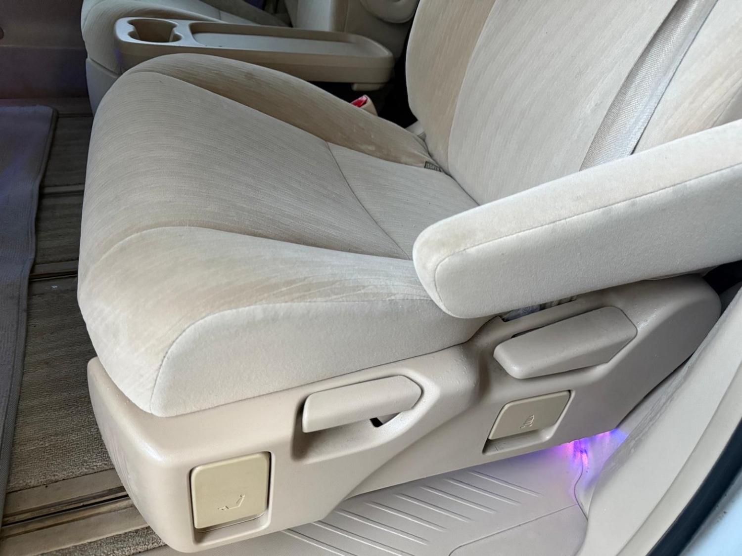 Used Toyota Estima 2024 for sale - 76649801: Photo 21