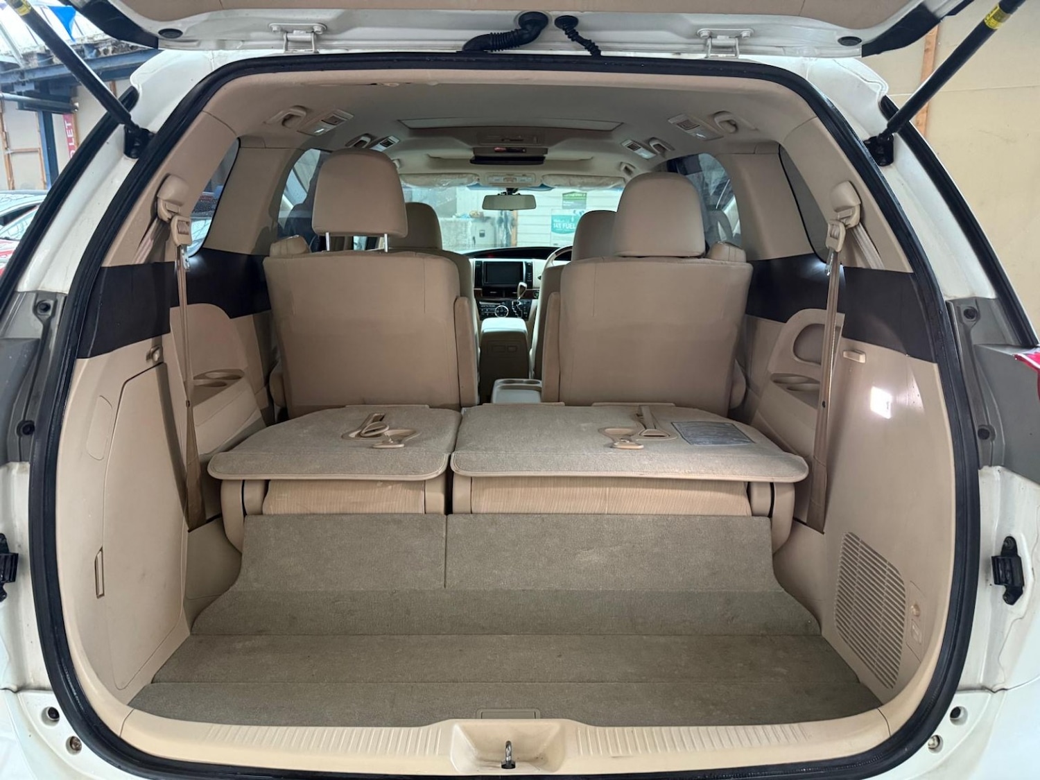 Used Toyota Estima 2024 for sale - 76649801: Photo 31