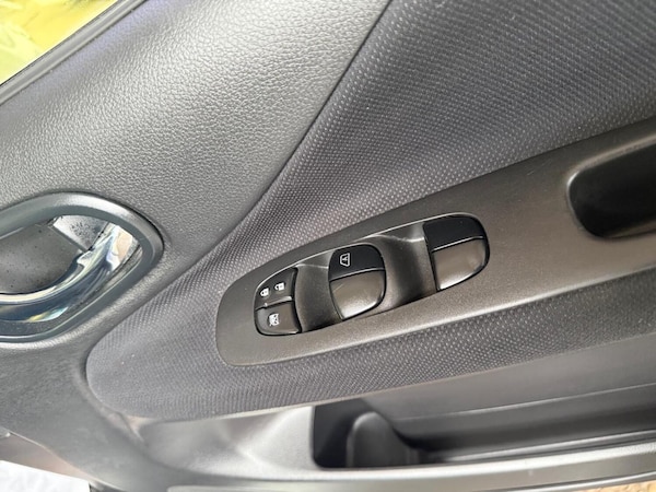 Used Nissan Serena 2014 for sale - 75638310: Photo 20