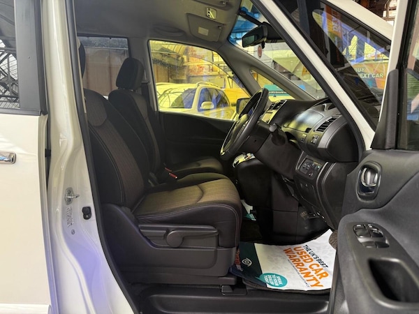 Used Nissan Serena 2014 for sale - 75638310: Photo 32