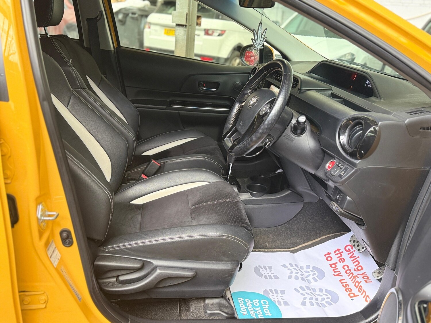 Used Toyota Aqua 2026 for sale - 78038968: Photo 13