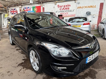 2011 - 1.6 CRDi Premium AUTOMATIC DIESEL FULL SERVICE HISTORY 5-Door