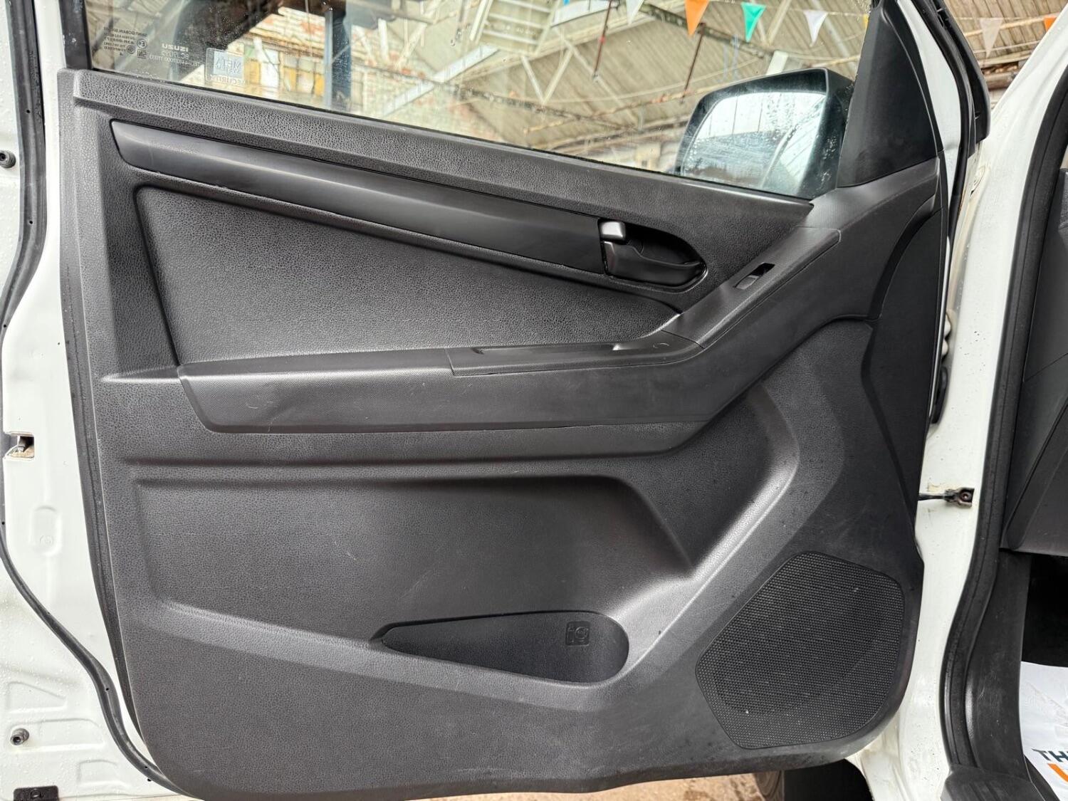 Used Isuzu D-Max 2014 for sale - 76097002: Photo 25