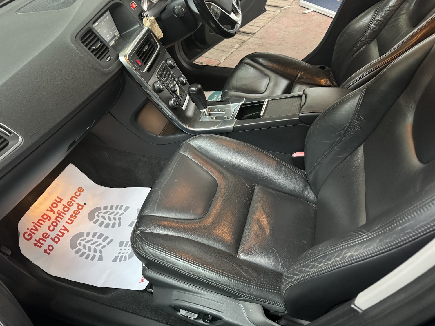 Used Volvo V60 2011 for sale - 78056921: Photo 12