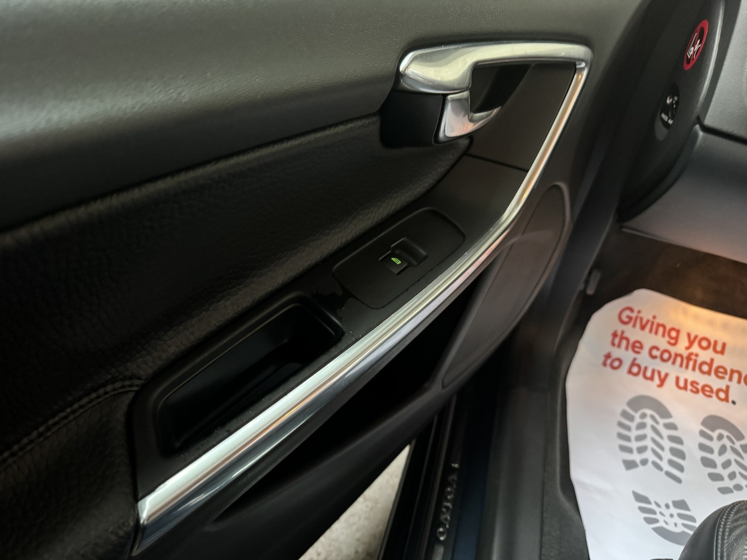 Used Volvo V60 2011 for sale - 78056921: Photo 19