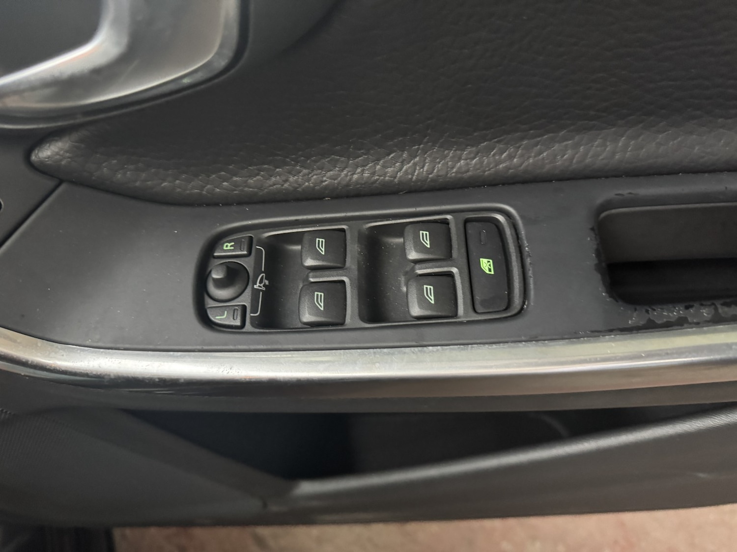 Used Volvo V60 2011 for sale - 78056921: Photo 22