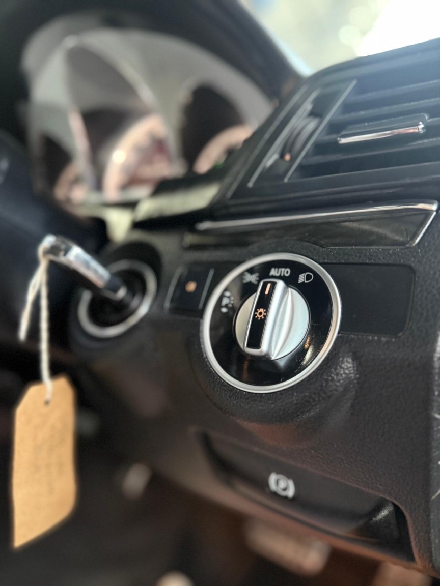 Used Mercedes-Benz E Class 2013 for sale - 76756997: Photo 3