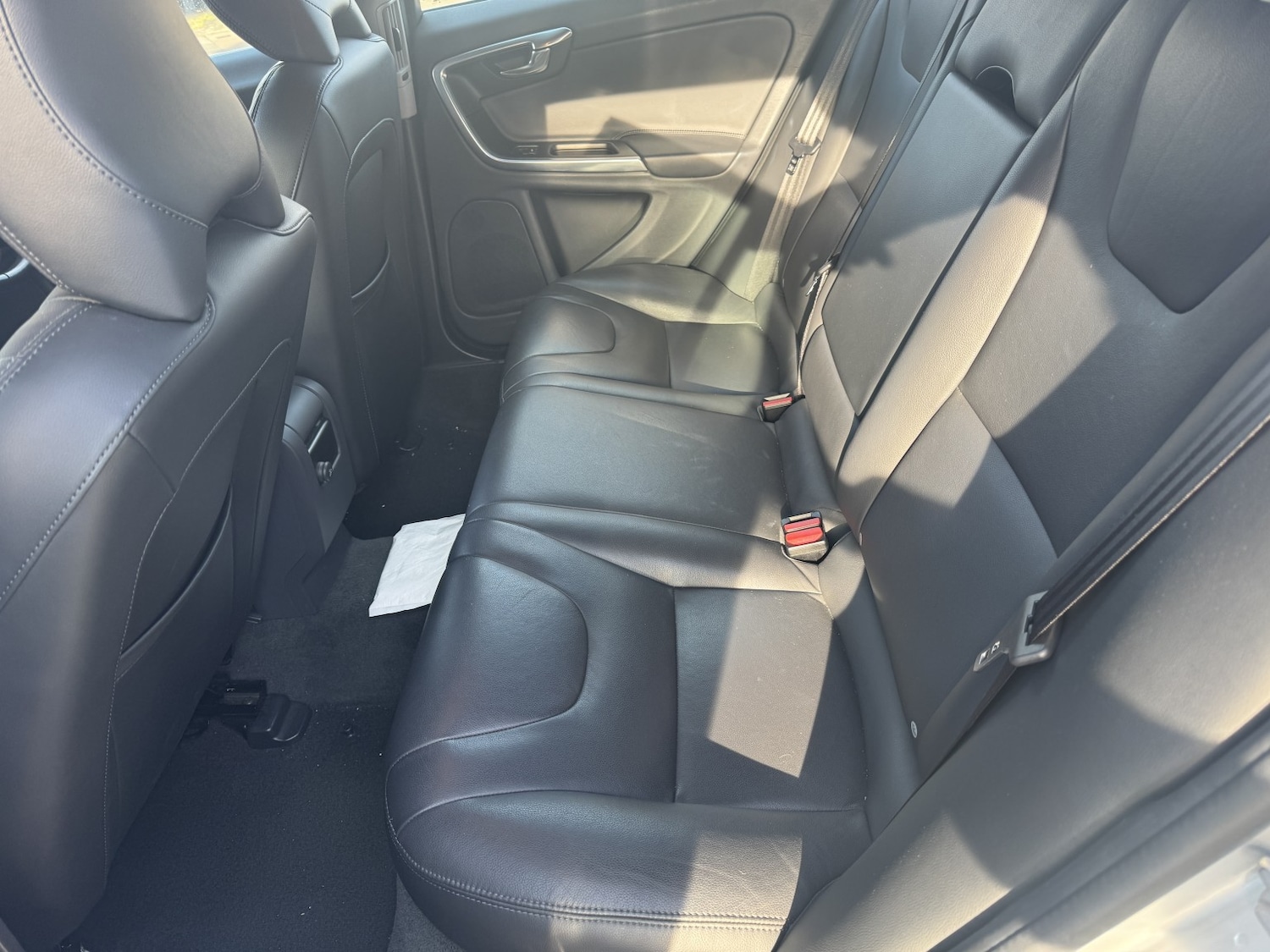 Used Volvo V60 2014 for sale - 77318352: Photo 16