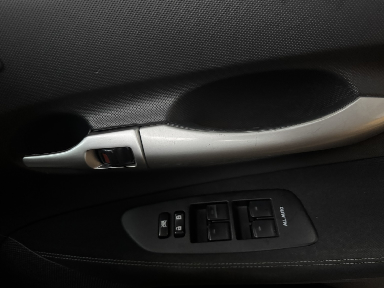 Used Toyota Auris 2011 for sale - 77085321: Photo 16