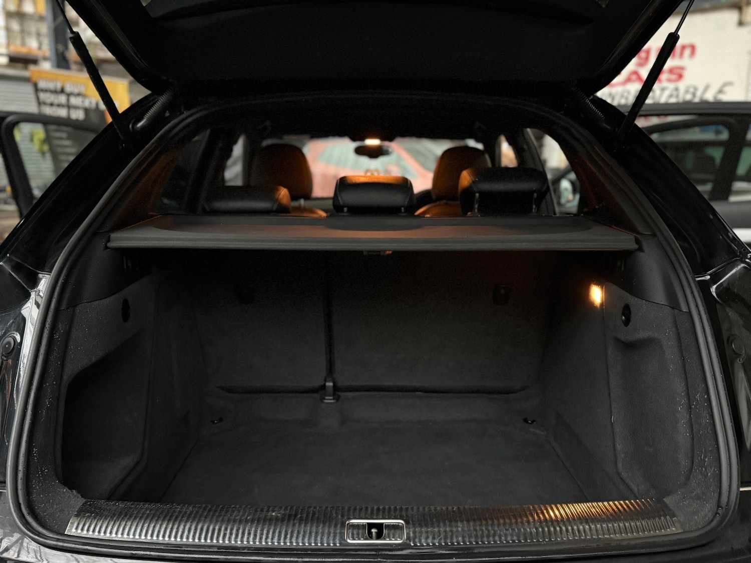 Used Audi Q3 2014 for sale - 78056955: Photo 28