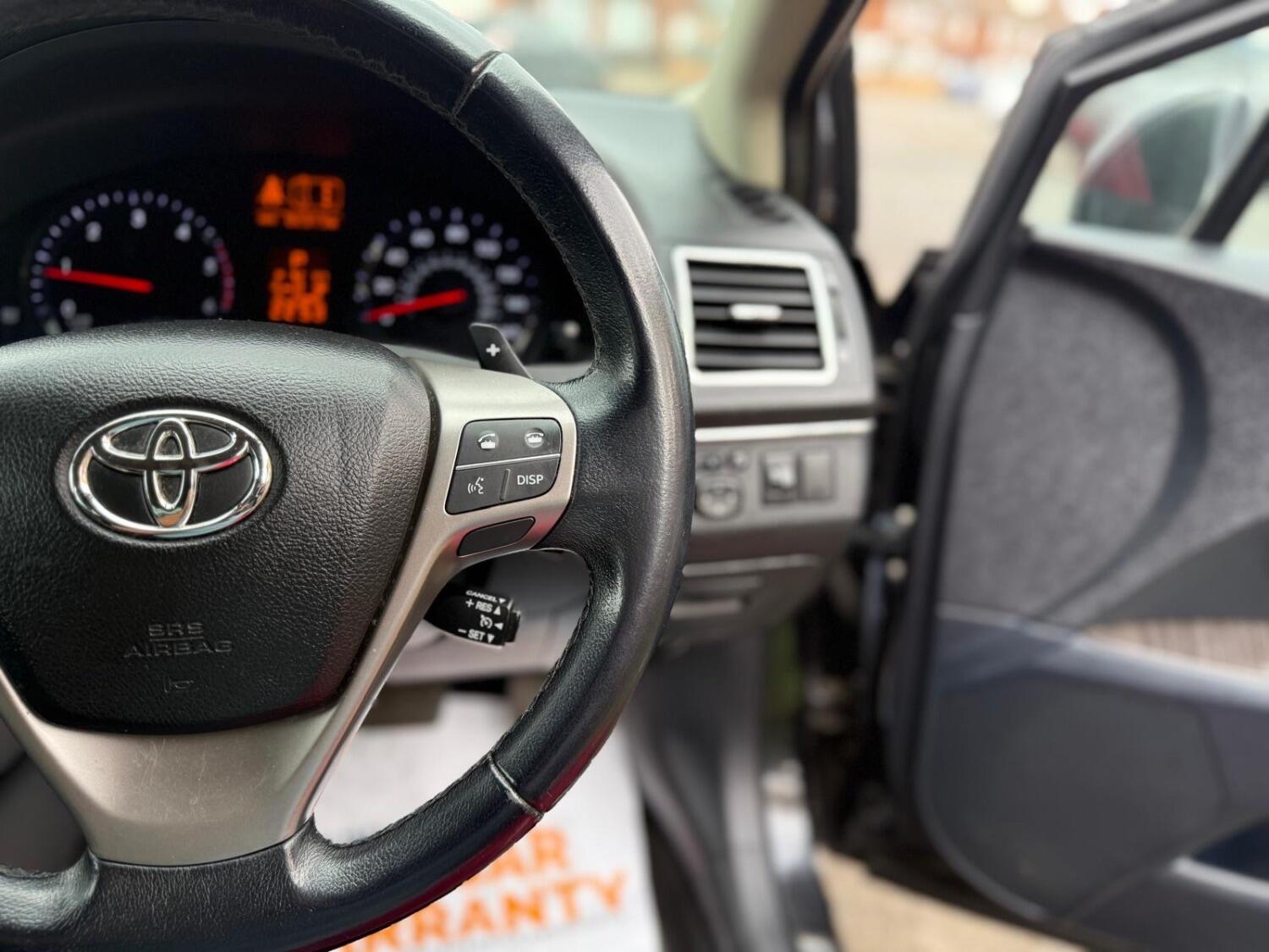 Used Toyota Avensis 2012 for sale - 76794342: Photo 13