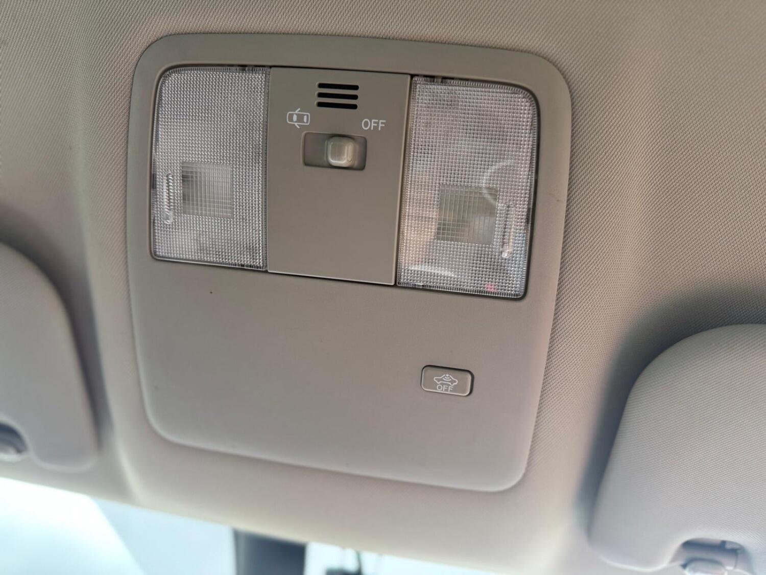 Used Toyota Avensis 2012 for sale - 76794342: Photo 6