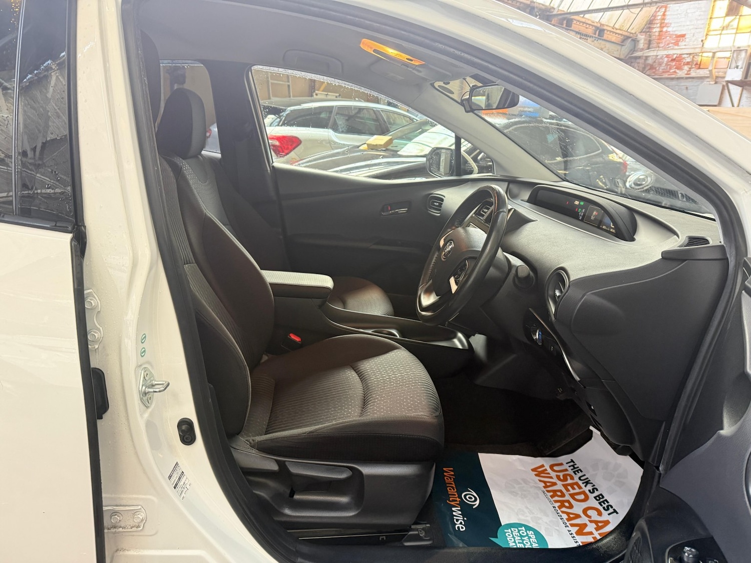 Used Toyota Prius for sale - 77851334: Photo 2