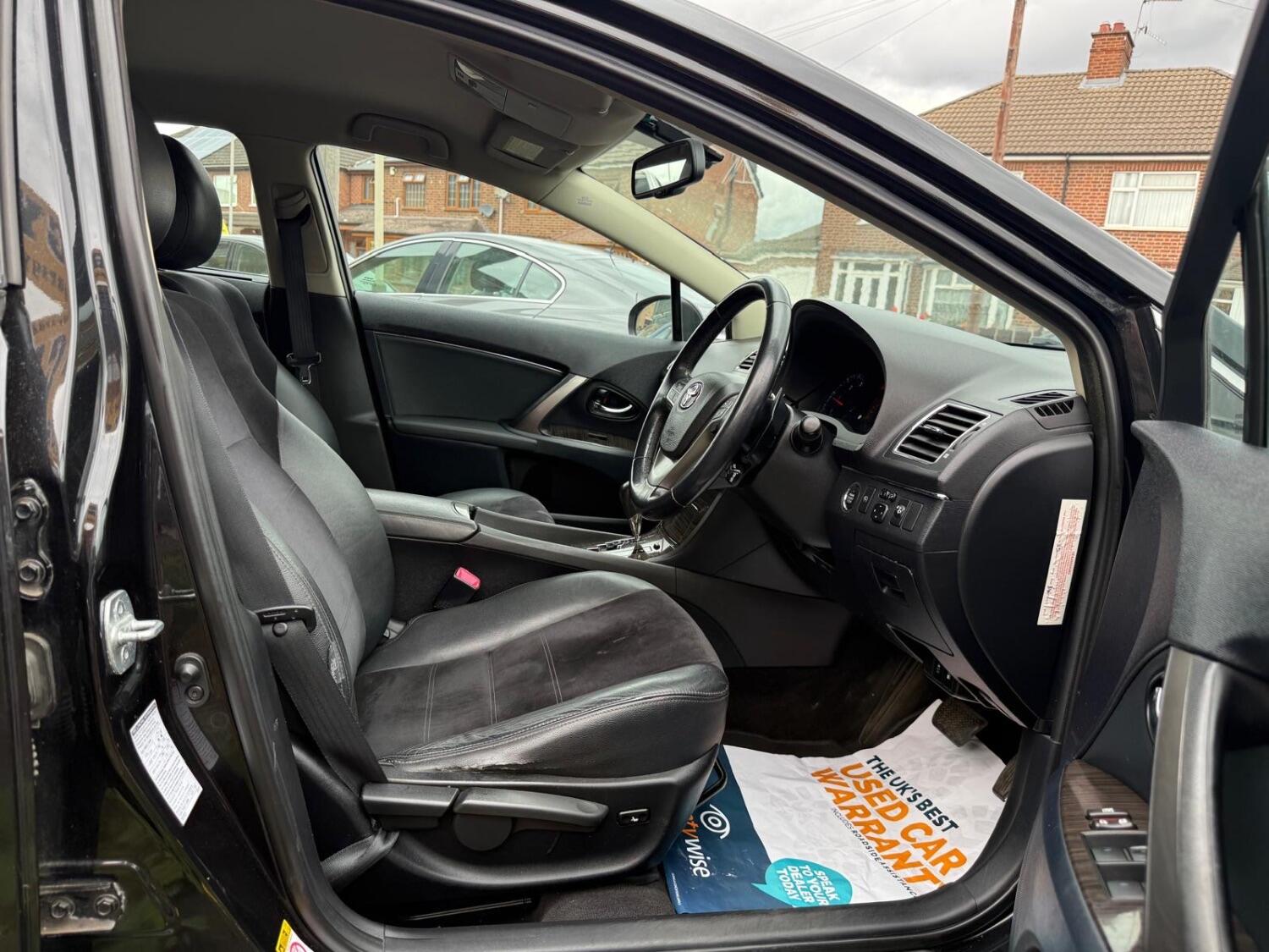 Used Toyota Avensis 2012 for sale - 74346495: Photo 19