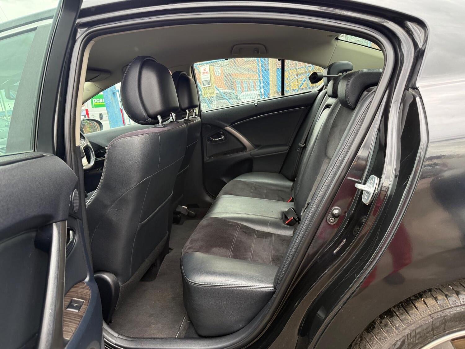 Used Toyota Avensis 2012 for sale - 74346495: Photo 22