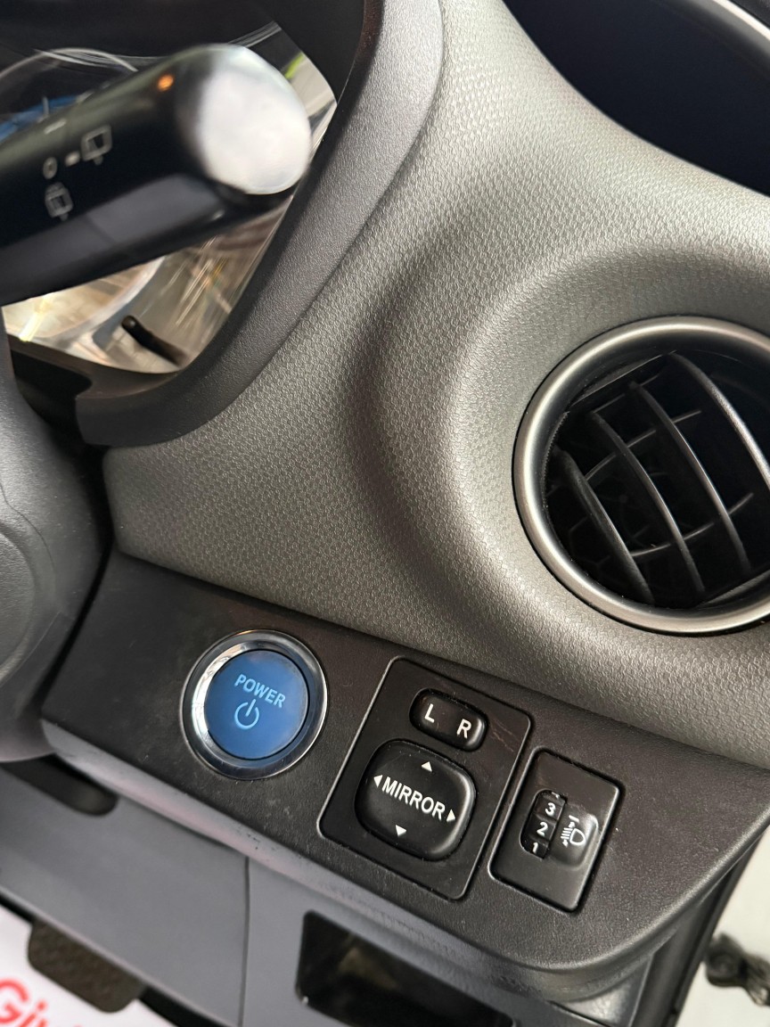 Used Toyota Yaris 2015 for sale - 78056936: Photo 8