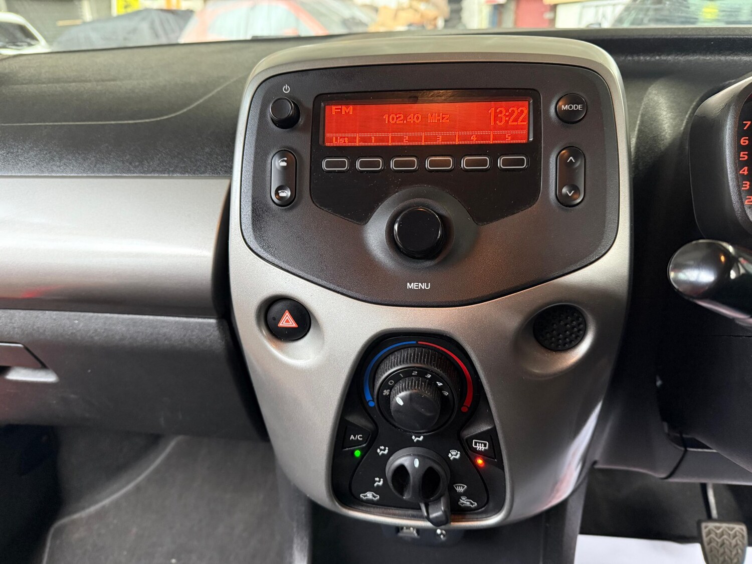 Used Toyota AYGO 2015 for sale - 78057135: Photo 24
