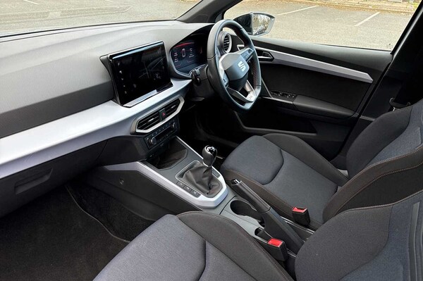 Used SEAT Arona 2024 for sale - 76299602: Photo 2
